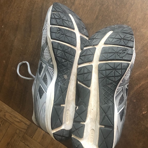 ASICS T5F4N lightweight sneaker silver 11.5 - Picture 4 of 9